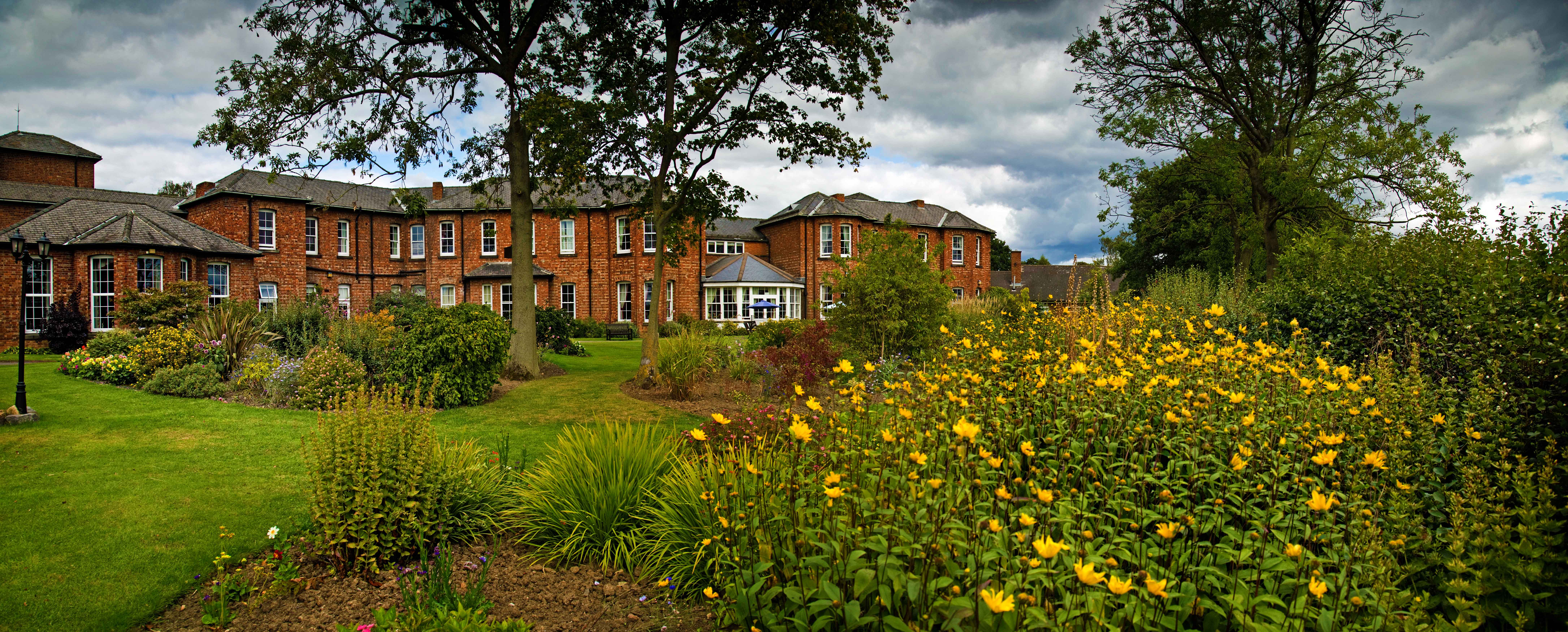 To Middleton Hall Retirement Village Middleton Hall